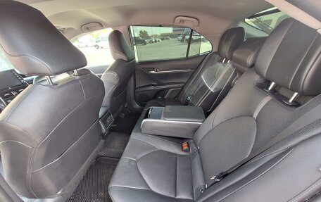 Toyota Camry, 2021 год, 2 750 000 рублей, 9 фотография