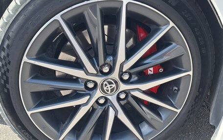 Toyota Camry, 2021 год, 2 750 000 рублей, 6 фотография