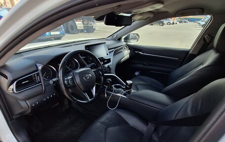 Toyota Camry, 2021 год, 2 750 000 рублей, 8 фотография