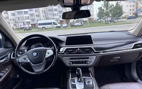BMW 7 серия, 2018 год, 2 495 000 рублей, 12 фотография