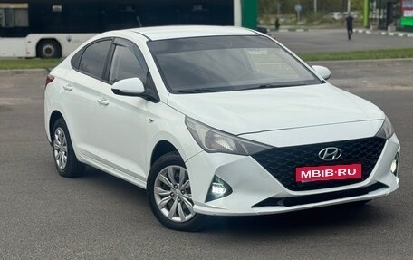Hyundai Solaris II рестайлинг, 2020 год, 967 000 рублей, 2 фотография