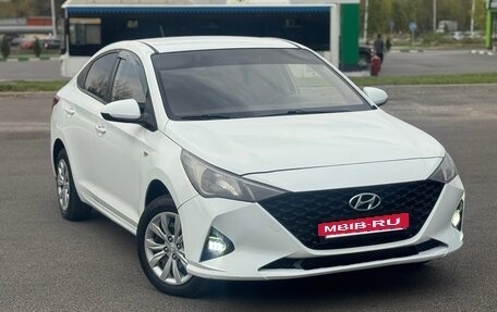 Hyundai Solaris II рестайлинг, 2020 год, 967 000 рублей, 10 фотография