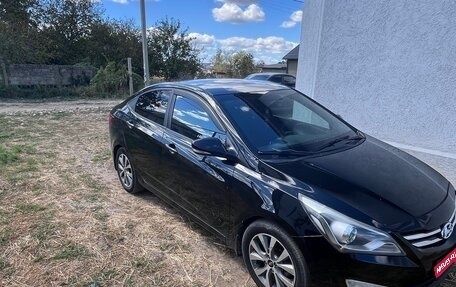Hyundai Solaris II рестайлинг, 2014 год, 1 050 000 рублей, 1 фотография
