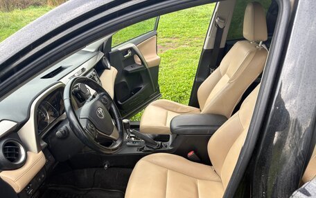 Toyota RAV4, 2015 год, 2 200 000 рублей, 4 фотография