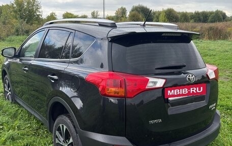 Toyota RAV4, 2015 год, 2 200 000 рублей, 3 фотография