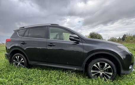 Toyota RAV4, 2015 год, 2 200 000 рублей, 13 фотография