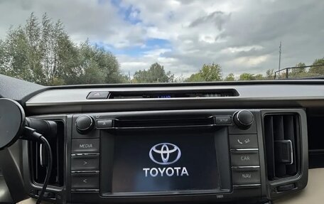 Toyota RAV4, 2015 год, 2 200 000 рублей, 15 фотография
