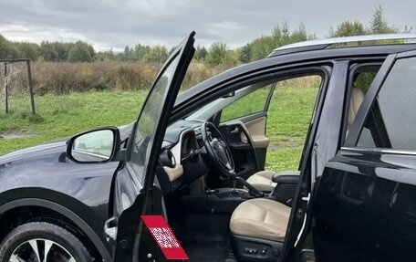 Toyota RAV4, 2015 год, 2 200 000 рублей, 14 фотография