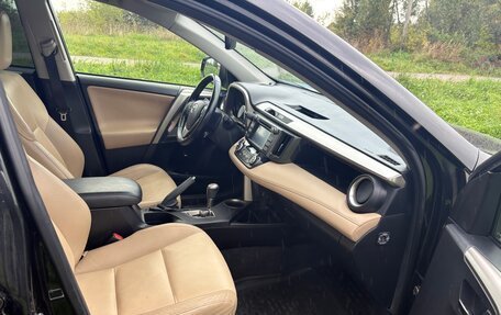 Toyota RAV4, 2015 год, 2 200 000 рублей, 19 фотография