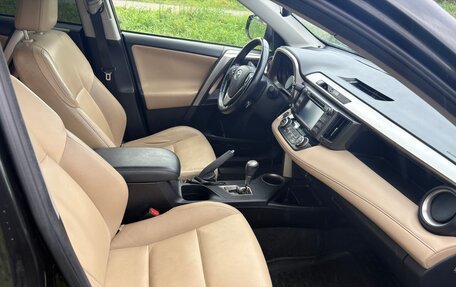 Toyota RAV4, 2015 год, 2 200 000 рублей, 21 фотография