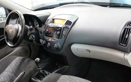 KIA cee'd I рестайлинг, 2008 год, 247 000 рублей, 11 фотография