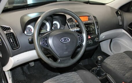 KIA cee'd I рестайлинг, 2008 год, 247 000 рублей, 13 фотография