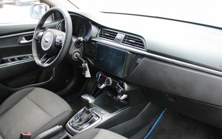 KIA Rio IV, 2018 год, 739 000 рублей, 7 фотография