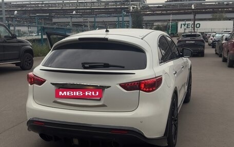 Infiniti QX70, 2013 год, 1 799 000 рублей, 3 фотография