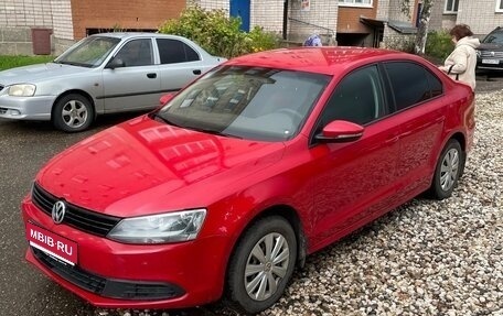 Volkswagen Jetta VI, 2014 год, 800 000 рублей, 1 фотография