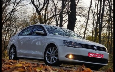 Volkswagen Jetta VI, 2014 год, 1 100 000 рублей, 1 фотография