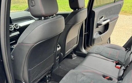 Mercedes-Benz GLB, 2023 год, 3 600 000 рублей, 28 фотография