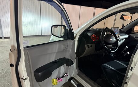 Mitsubishi L200 IV рестайлинг, 2011 год, 1 180 000 рублей, 9 фотография