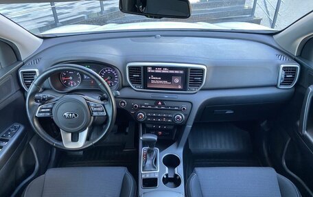 KIA Sportage IV рестайлинг, 2022 год, 2 549 000 рублей, 10 фотография