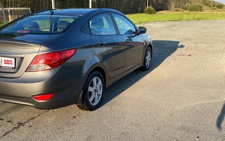 Hyundai Solaris II рестайлинг, 2012 год, 675 000 рублей, 3 фотография