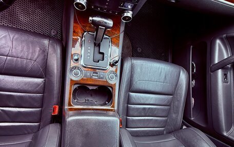 Volkswagen Touareg III, 2007 год, 1 200 000 рублей, 10 фотография