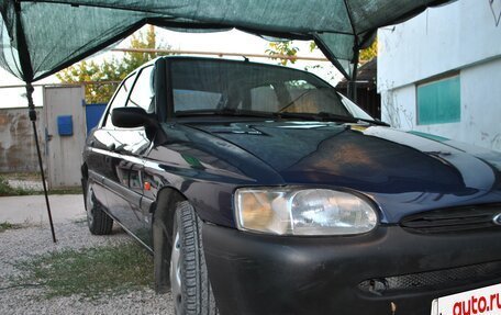 Ford Escort V, 1996 год, 220 000 рублей, 2 фотография