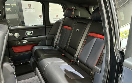 Rolls-Royce Cullinan, 2021 год, 35 890 000 рублей, 12 фотография