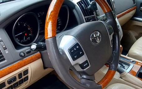 Toyota Land Cruiser 200, 2013 год, 3 800 000 рублей, 10 фотография