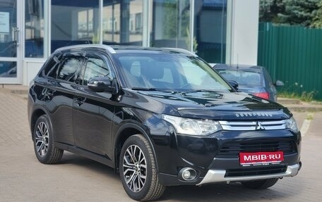 Mitsubishi Outlander III рестайлинг 3, 2014 год, 1 349 000 рублей, 1 фотография