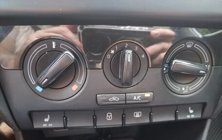 Skoda Rapid I, 2018 год, 860 000 рублей, 10 фотография