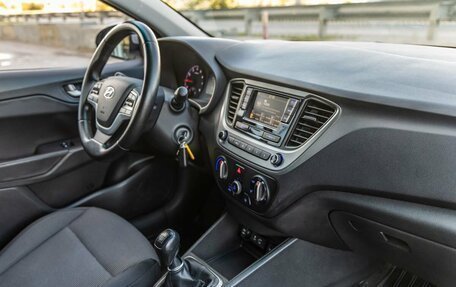 Hyundai Solaris II рестайлинг, 2017 год, 1 038 000 рублей, 31 фотография