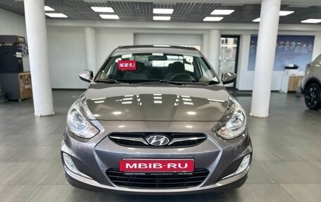 Hyundai Solaris II рестайлинг, 2011 год, 879 900 рублей, 2 фотография