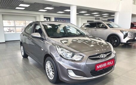 Hyundai Solaris II рестайлинг, 2011 год, 879 900 рублей, 3 фотография