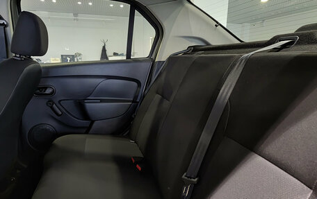 Renault Logan II, 2015 год, 620 000 рублей, 12 фотография