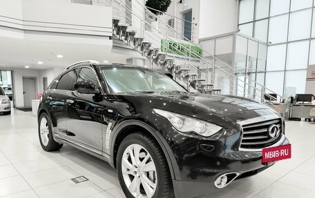 Infiniti QX70, 2014 год, 2 250 000 рублей, 3 фотография