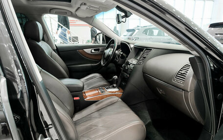Infiniti QX70, 2014 год, 2 250 000 рублей, 13 фотография
