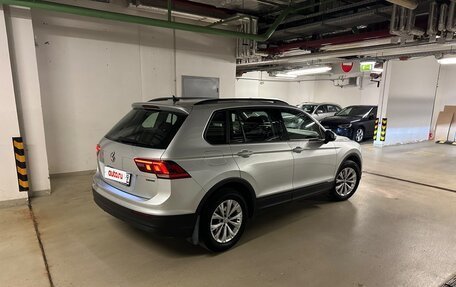 Volkswagen Tiguan II, 2019 год, 2 400 000 рублей, 4 фотография