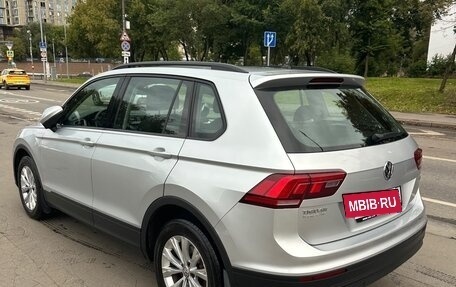 Volkswagen Tiguan II, 2019 год, 2 400 000 рублей, 5 фотография