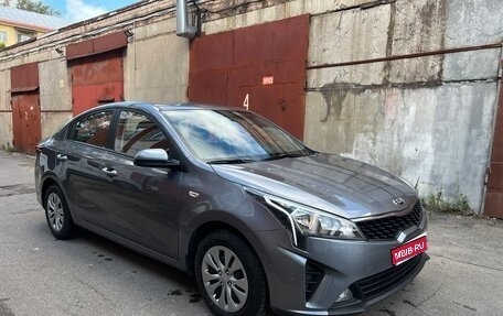 KIA Rio IV, 2021 год, 1 720 000 рублей, 1 фотография