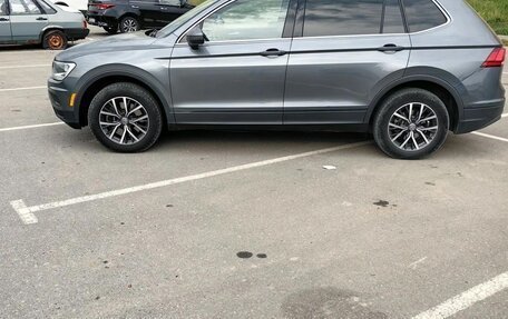Volkswagen Tiguan II, 2019 год, 2 490 000 рублей, 7 фотография
