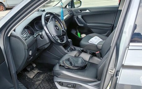 Volkswagen Tiguan II, 2019 год, 2 490 000 рублей, 11 фотография