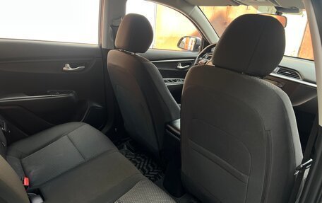 KIA Rio IV, 2021 год, 1 720 000 рублей, 7 фотография