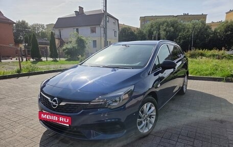 Opel Astra K, 2021 год, 1 590 000 рублей, 2 фотография