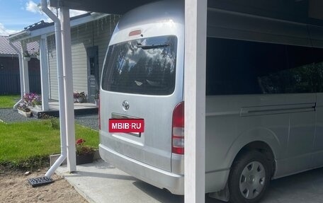 Toyota HiAce H200, 2011 год, 1 990 000 рублей, 4 фотография
