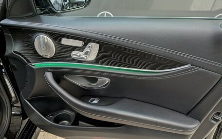 Mercedes-Benz E-Класс, 2022 год, 5 400 000 рублей, 14 фотография