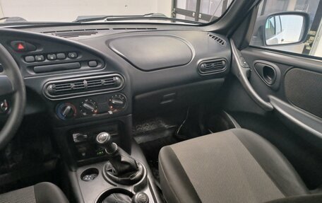 Chevrolet Niva I рестайлинг, 2018 год, 680 000 рублей, 14 фотография