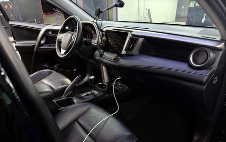 Toyota RAV4, 2019 год, 3 100 000 рублей, 38 фотография