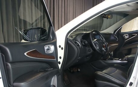 Infiniti QX60 I рестайлинг, 2017 год, 1 899 000 рублей, 8 фотография