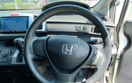 Honda Freed I, 2011 год, 1 285 000 рублей, 19 фотография