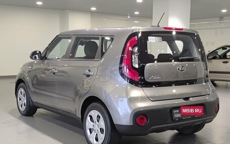 KIA Soul II рестайлинг, 2018 год, 1 499 000 рублей, 11 фотография